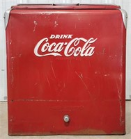(GA) Vtg Coca-Cola Metal Cooler Ice Chest