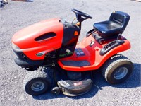 John Deere/Scotts Riding Lawn Mower