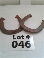 Pair of horseshoes for game