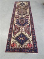HAND KNOTTED WOOL RUNNER