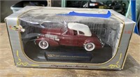 1937 Cord 812 Supercharged 1:32 Model Car