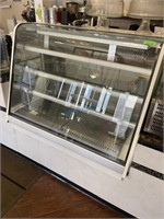 QBD Curved Glass Pastry Display Cooler