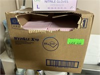 BOX LOT: WypAll Foodservice Towels