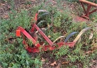 8-tooth cultivator, 3-point hookup