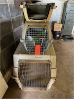 Large dog kennel & 2-pet taxis
