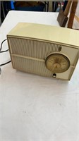 Vintage Zenith AM Radio
