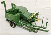 1/16 Weber John Deere 30 Pull Type Combine