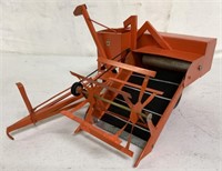 1/16 Weber Allis-Chalmers All-Crop Combine