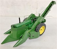 1/16 JD 70 with Weber 237 Mounted Corn Picker