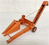 1/16 Custom Allis Chalmers Corn Picker