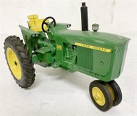 1/16 John Deere 2510 Repainted Tractor