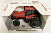 1/16 Case International FWD Tractor,7150,NIB