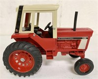 1/16 International 1486 Tractor with Cab
