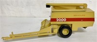 New Holland 2000 Pull Type Harvester