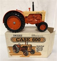 1/16 Case 600 Tractor with Box