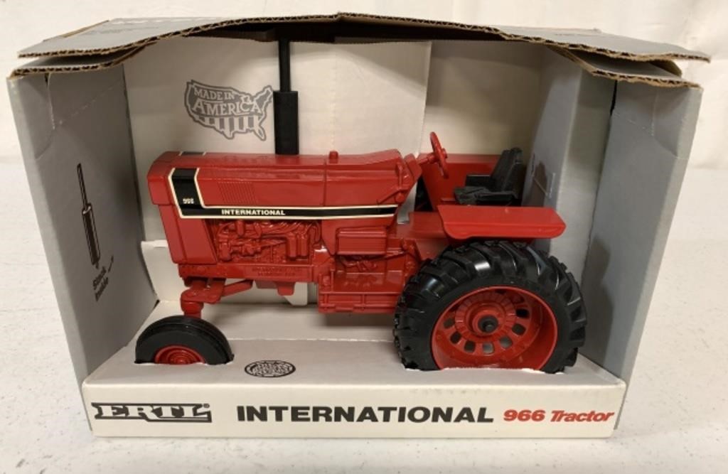 221029 Outstanding Farm Toy Auction