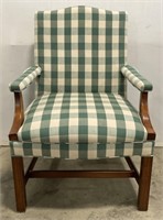 (X) Wood Frame Checkered Cushion Arm Chair Very