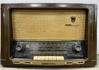 (AV) Grundig Majestic Hi-Fi Sound Radio Model