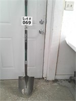 Truper shovel