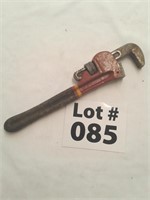Tool shop pipe wrench