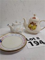 2 Sadler teapots- made in England
 and