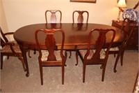 cherry dinng table/2 leaves./6 solid cherry chairs