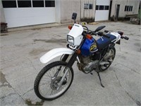 2000 Suzuki 200cc DR Dual Sport Motorcycle,