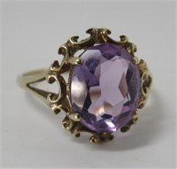 Antique 10K Yellow Gold ring with Large Amethyst