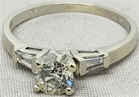14KT WHITE GOLD .75CTS DIAMOND FEATURES