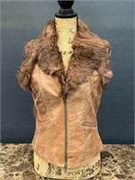 Arden B Leather Vest W/ Fur Collar Small