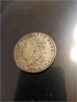 1921 s  Morgan silver dollar