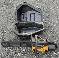 (Y) Poulan 225 Pro Chainsaw and Case 34in