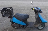(BY) Honda Scooter/Moped. Has 1593 miles. No Key.