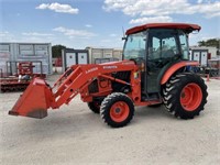 Kubota L3560 Cab and Air Tractor with Loader