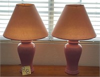 L - PAIR OF MATCHING TABLE LAMPS 26" (R8)