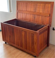 403 - HOPE CHEST ON WHEELS 25X47"