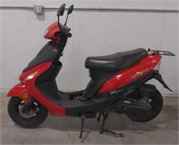 (S) 2011 TaoTao CY50-3T 50cc Gas Scooter.