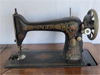 Antique Singer Sewing Machine in Original Cabinet