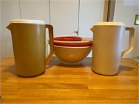 2 Rubbermaid pitchers and mixing bowls