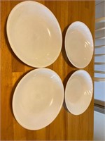 4  Corelle bowls