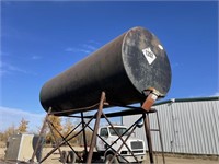 1000 GALLON FUEL TANK ON STEEL STAND