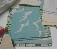 LOT OF VINTAGE LINENS INCLUDING PILLOWCASES-TEA
