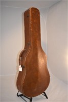 Ca. 1950 Gibson large body guitar hard case; as is