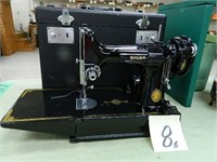 Singer 221 Portable Sewing Machine w/ Black Case -