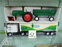 1:16 Scale Oliver 70 Row Crop Tractor w/ Flare -