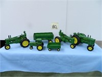 1:16 Scale (2) John Deere A Tractors w/ Men, JD -