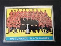 1961-62 Topps VERY  NICE BLACKHAWKS TEAM CARD