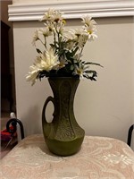 McCoy USA 619 Art Pottery Vase Daisy Floral Design