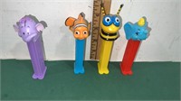 Vintage Footed PEZ Rare Dumbo Finding Nemo-Dory