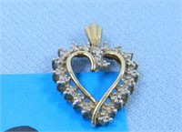 10kt Test, 1.3gr Yellow Gold Diamond Heart Pendant